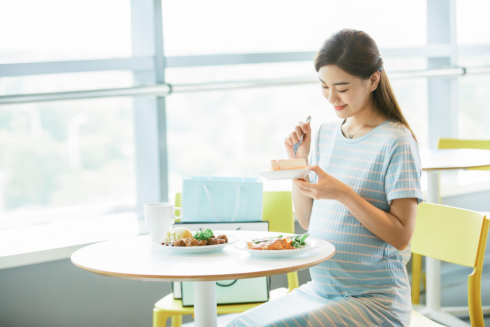 孕妇三个月肚子有点痛的原因及应对措施